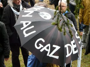 Lantenay_oct_2011_anti-gaz_de_schiste_4